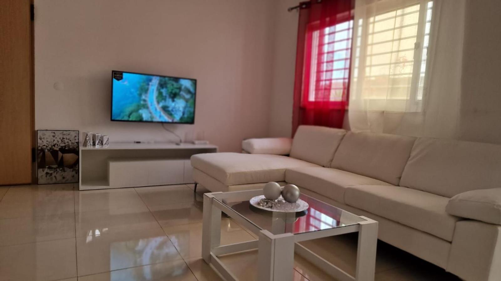 Casa De Ferias Com 2 Quartos Ou Aluguer Diaria Praia Kültér fotó