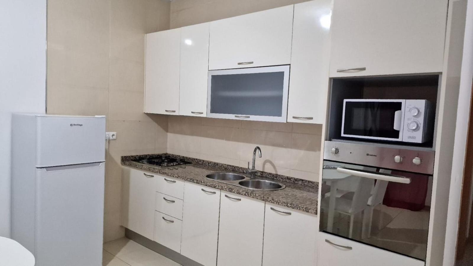 Casa De Ferias Com 2 Quartos Ou Aluguer Diaria Praia Kültér fotó